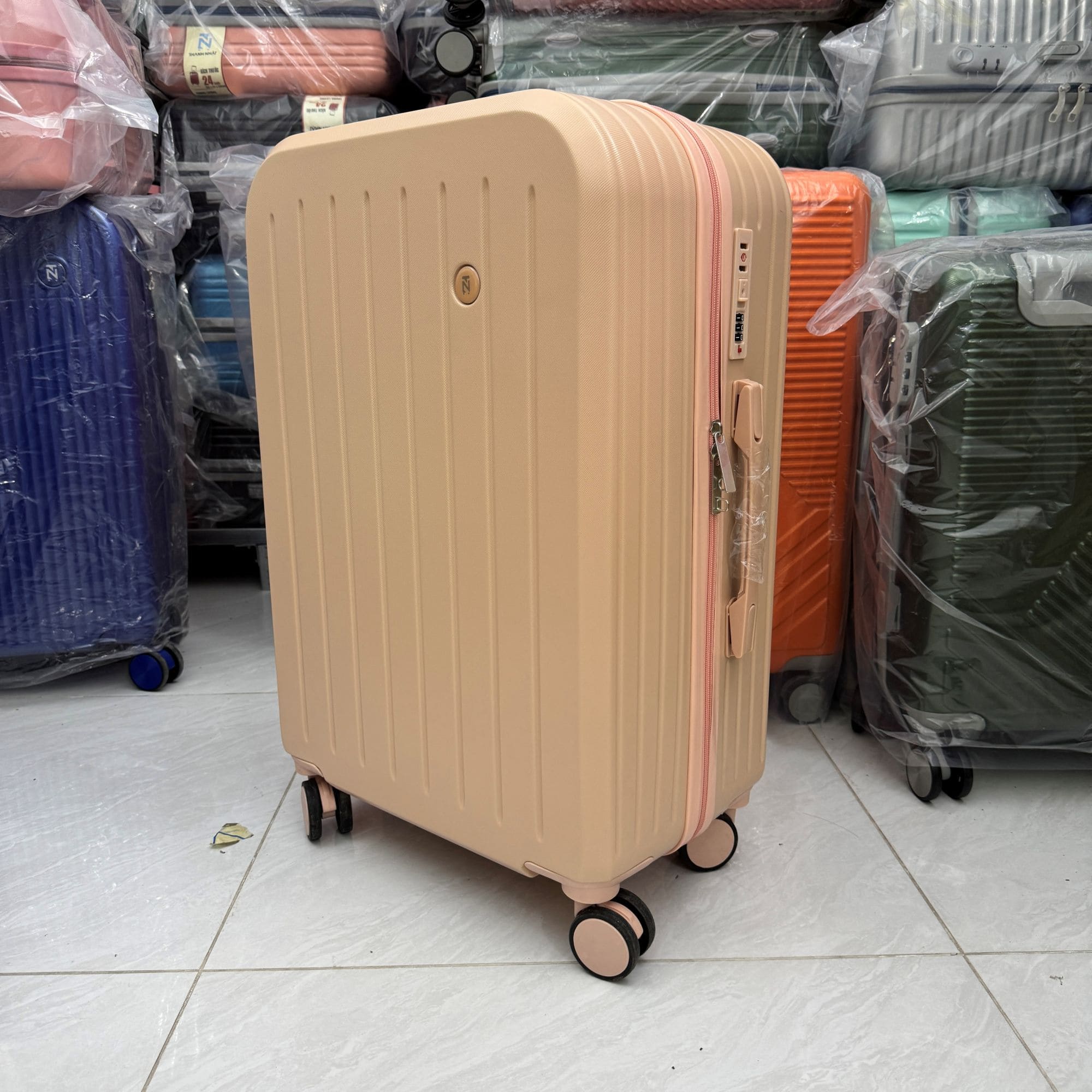 Vali Nhựa Màu Hồng Đất Trendy Cao Cấp Size 20/24 Inch