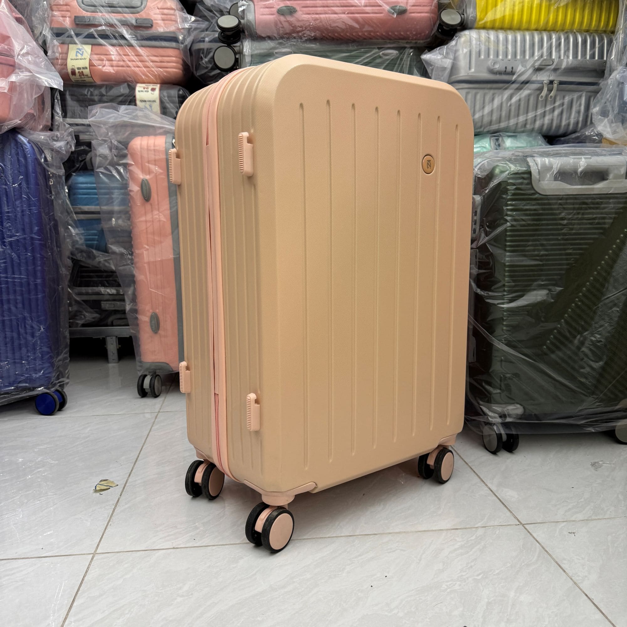 Vali Nhựa Màu Hồng Đất Trendy Cao Cấp Size 20/24 Inch