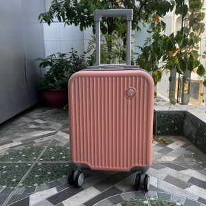 Vali Size 16 Màu Hồng Phấn Góc Tròn Nhựa Dẻo ABS/PC Có Khóa