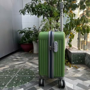Vali Size 16 Màu Xanh Bơ Góc Tròn Nhựa Dẻo ABS/PC Có Khóa